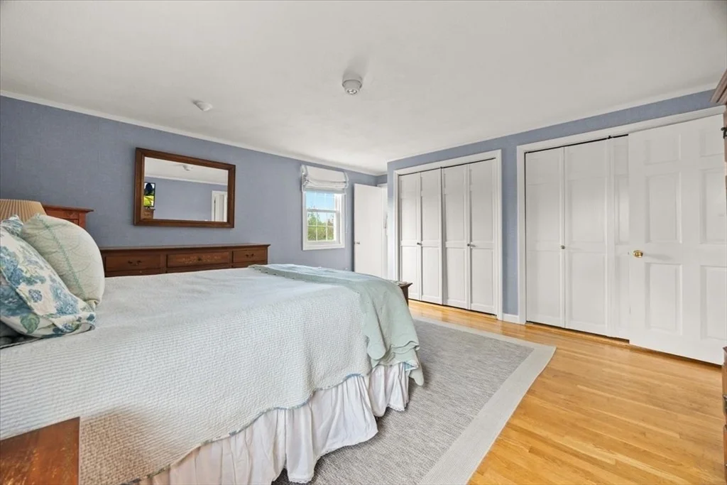 Photo of 1480 Great Plain Ave