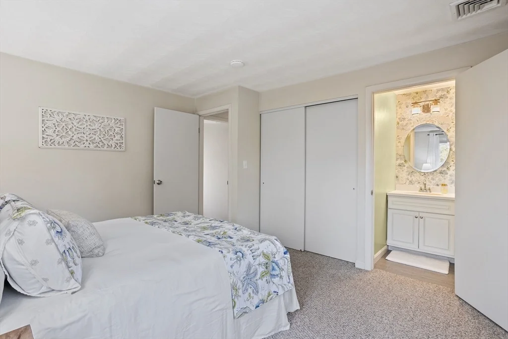 Photo of 10 Parlee Road
