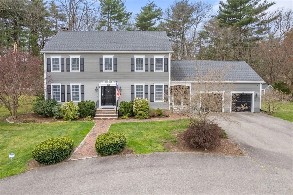 Photo of 1323 High Street-Culdesac