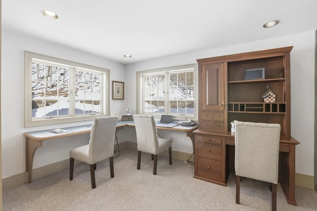 Photo of 105 Lexington Rd