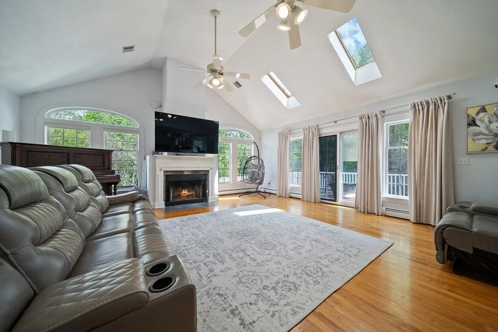 Photo of 87 Hammersmith Dr
