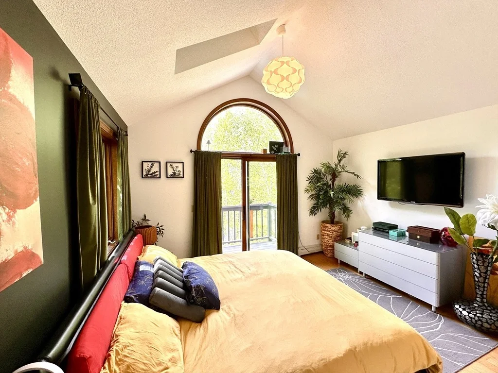 Photo of 14 Laurel Ridge Dr