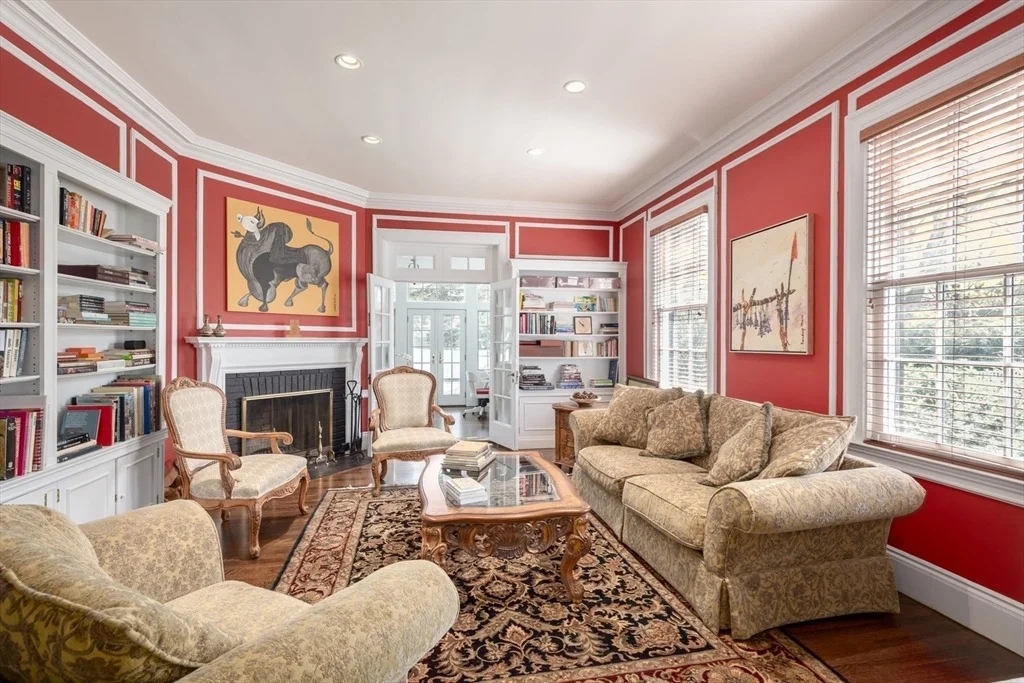 Photo of 355 Buckminster Road