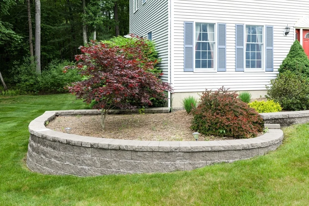 Photo of 19 Overlook Dr