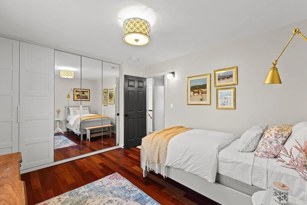 Photo of 353 Finch Rd