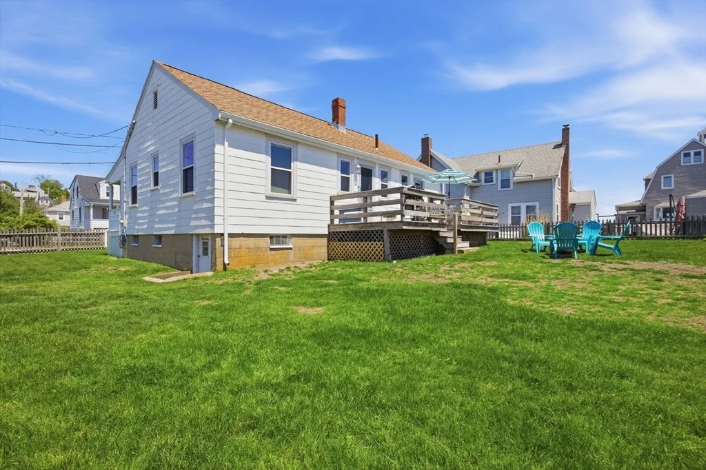 Photo of 10 W Street
