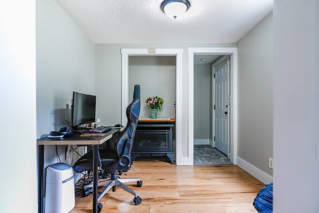 Photo of 5 Baptiste Ave