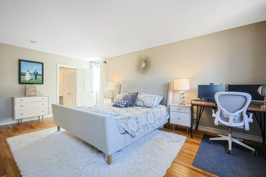 Photo of 8 Chickering Ln