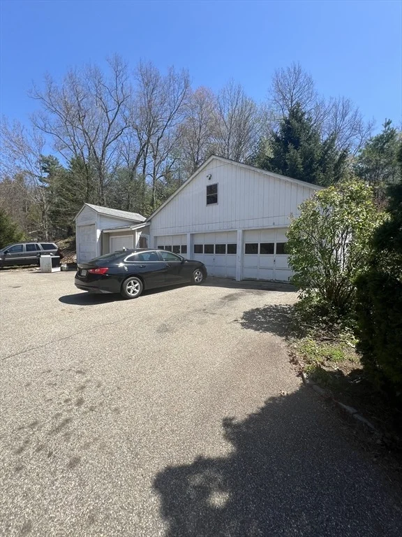 Photo of 69 Ross Ave