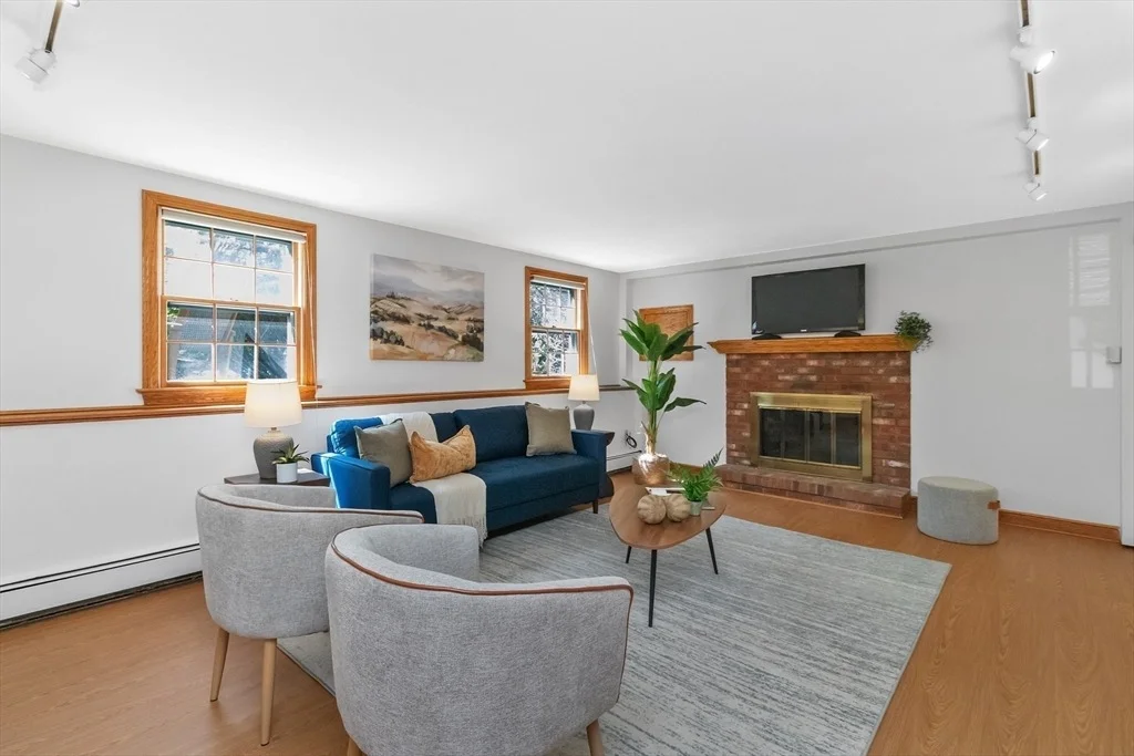 Photo of 20 Village Cir