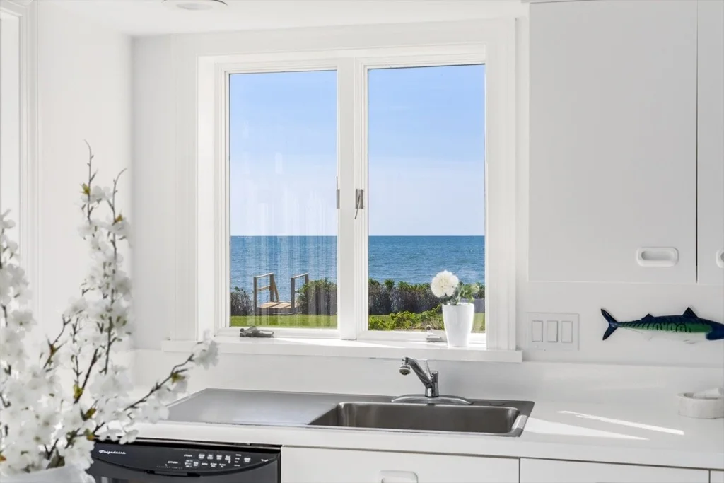 Photo of 545 Sea View Avenue