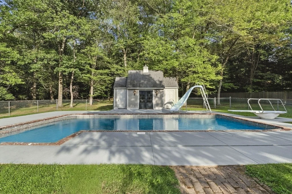 Photo of 14 Alderbrook Drive