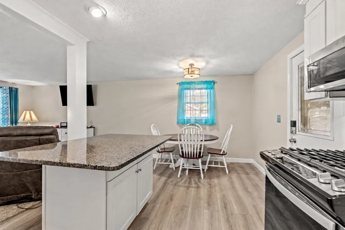 Photo of 15 Sharyn Circle