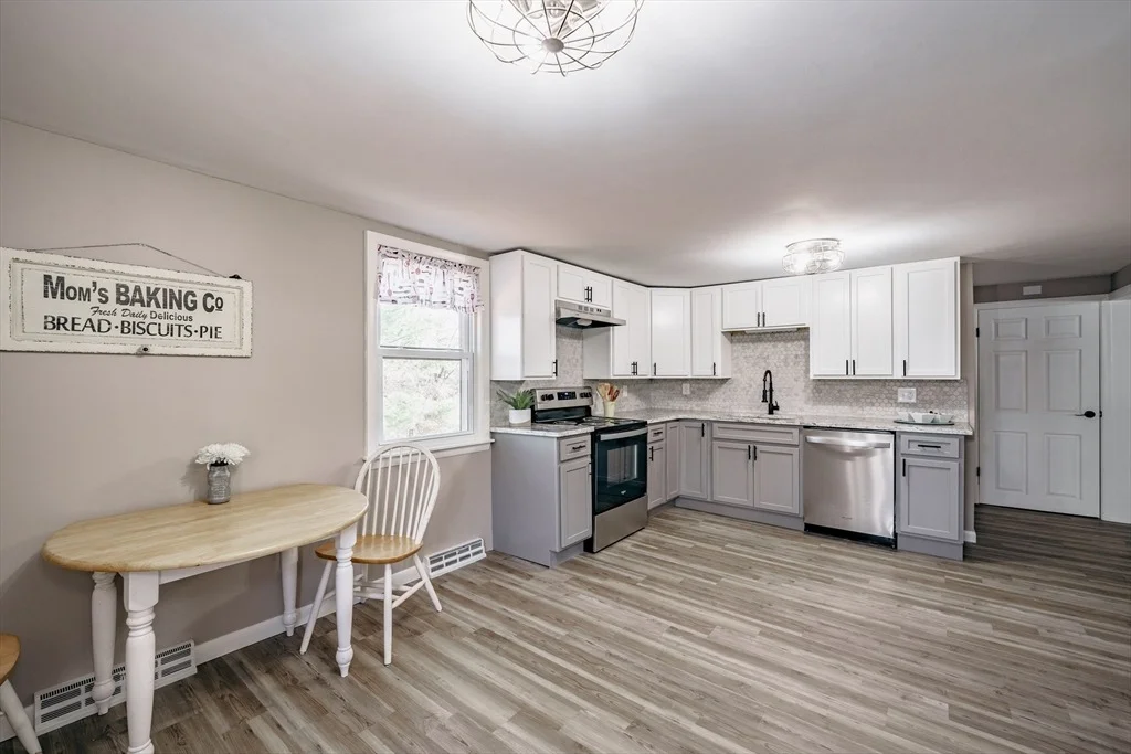 Photo of 172 Bumstead Rd