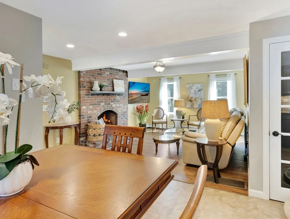 Photo of 7 Fieldstone Dr