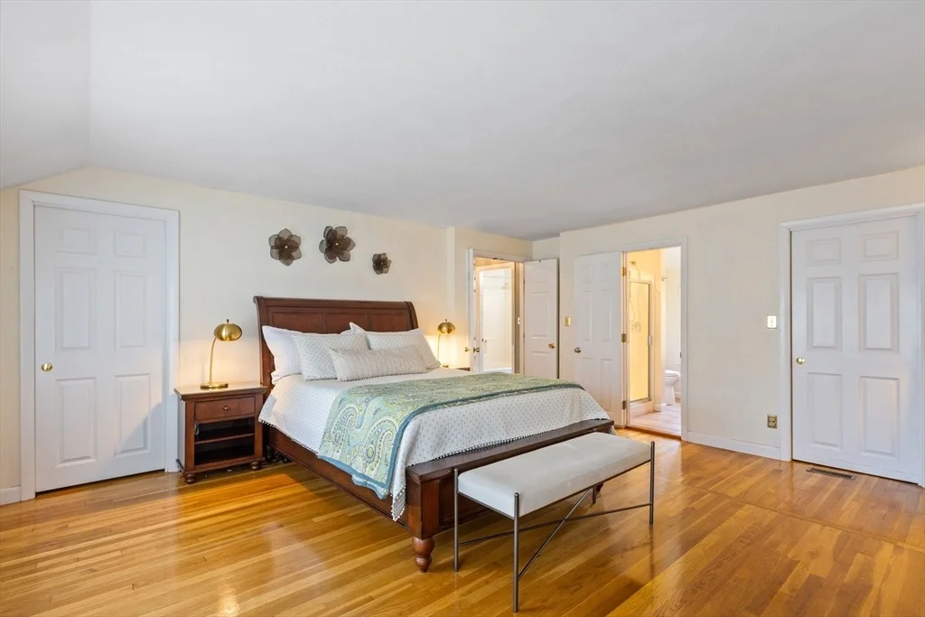 Photo of 349 Arlington St
