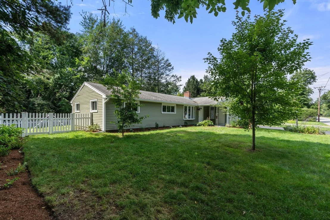 Photo of 1 Amory Ave