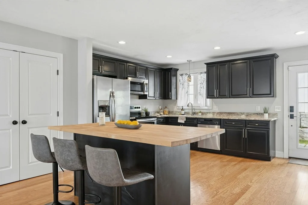 Photo of 129 Derby St
