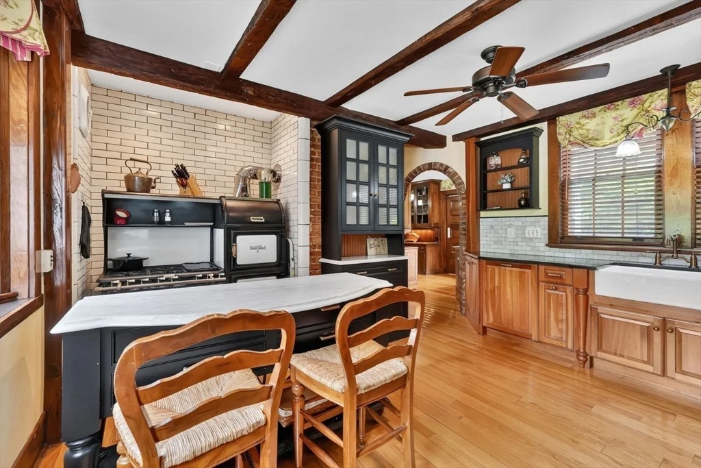 Photo of 135 Forest Glen Rd