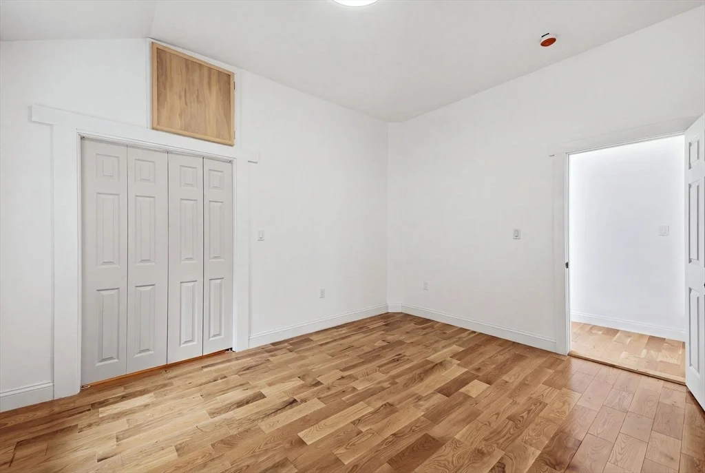 Photo of 26 Parallel St