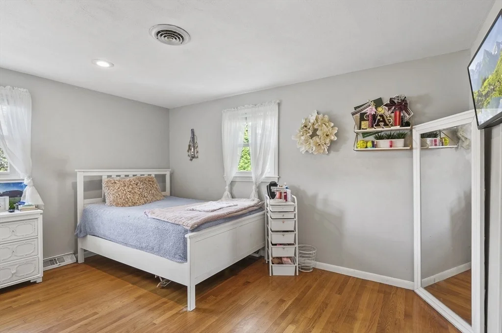 Photo of 5 Hawthorne Circle