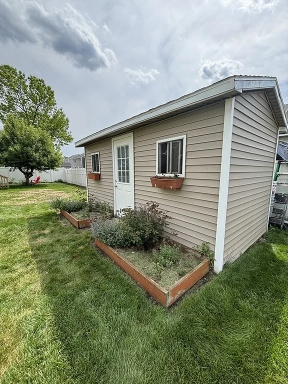 Photo of 266 Christopher Dr