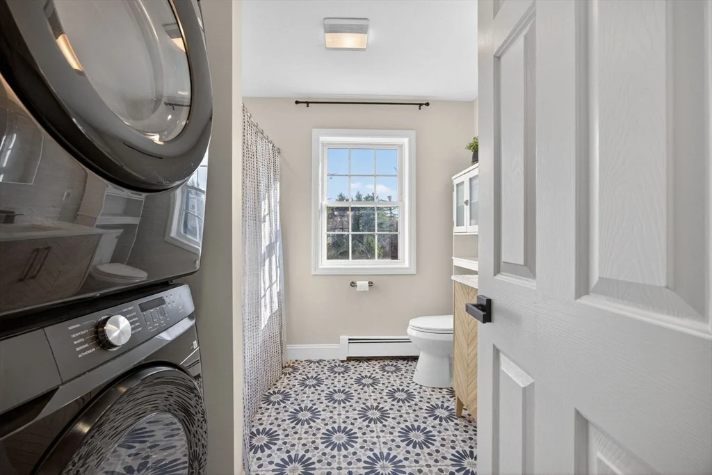 Photo of 43 Mohawk Dr
