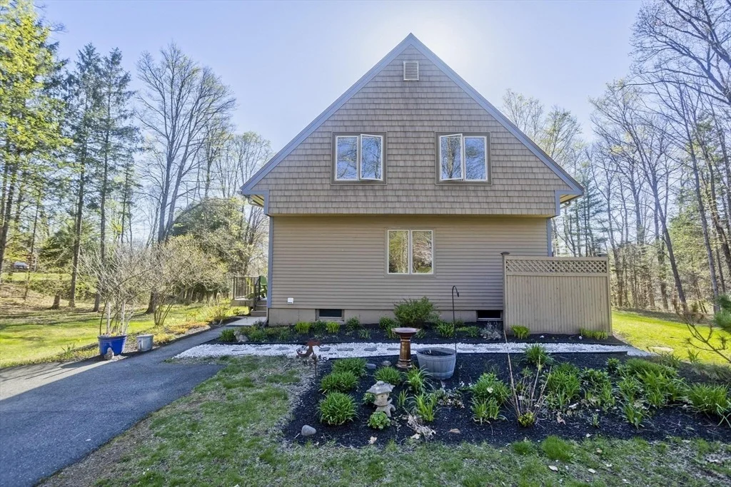 Photo of 80 Amherst Rd