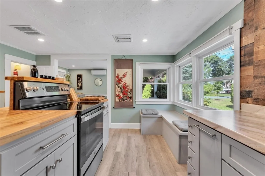 Photo of 44 Maple Avenue