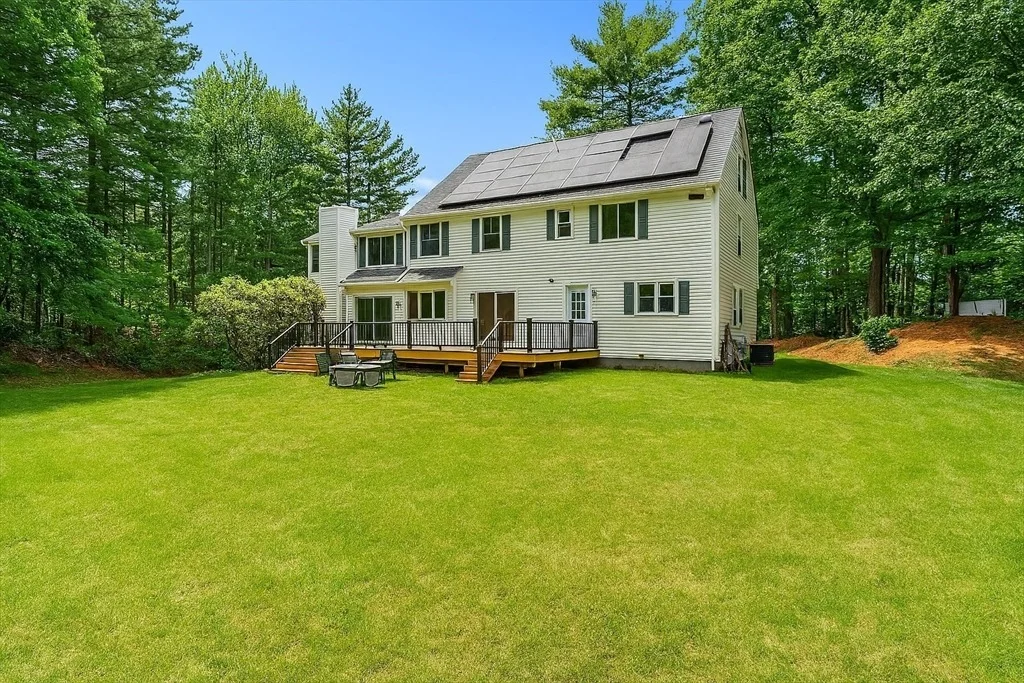 Photo of 18 Equestrian Dr