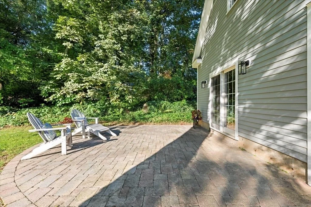 Photo of 2 Fairview Dr