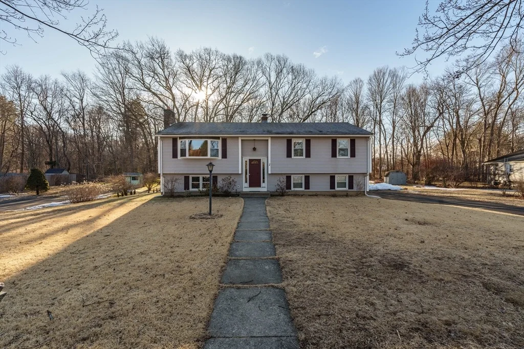 Photo of 14 Kelly Dr