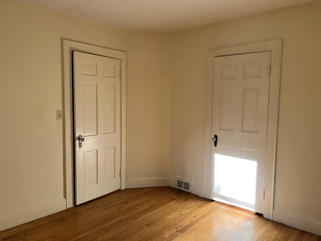 Photo of 67 Long Ave