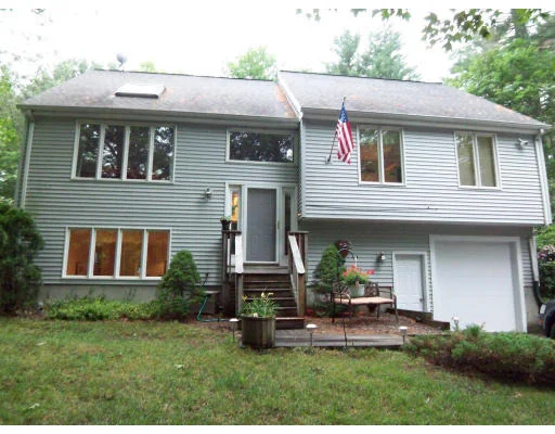 Photo of 272 West River Rd