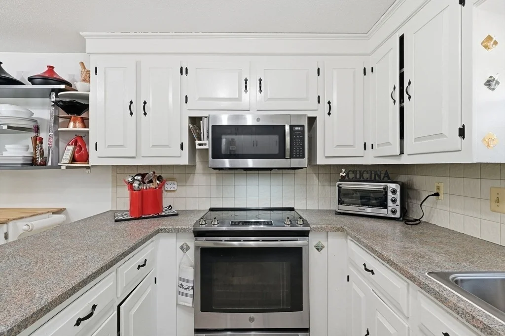 Photo of 64 Senator St