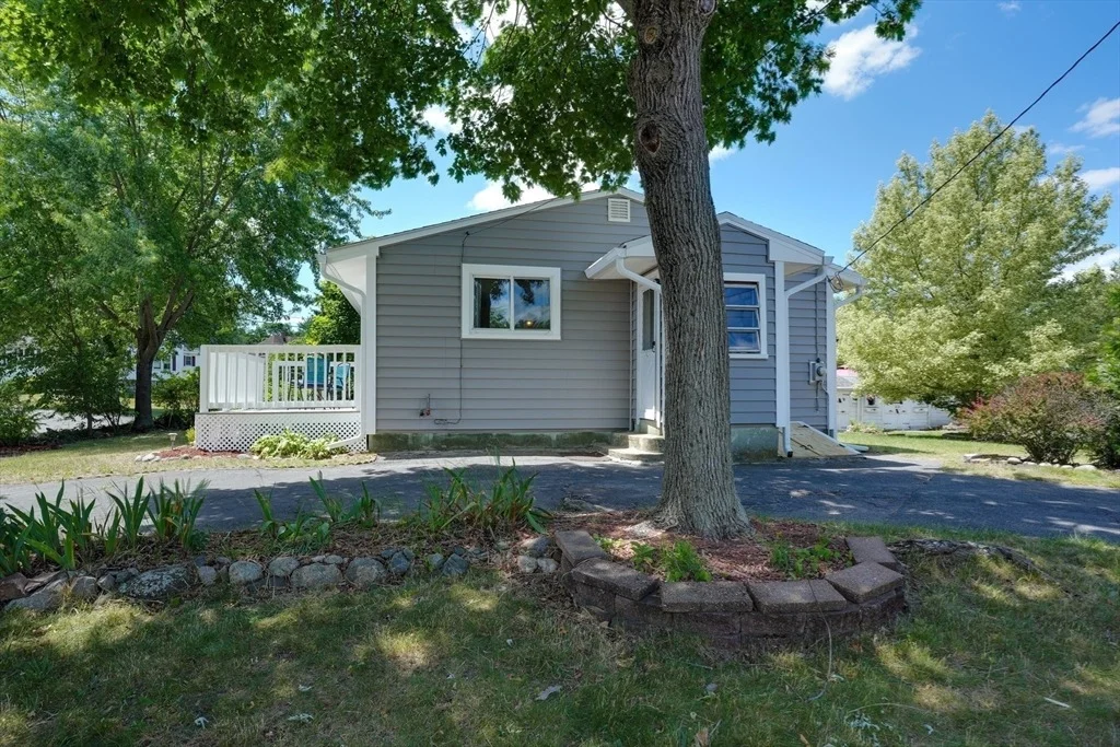 Photo of 15 Jefferson Ave