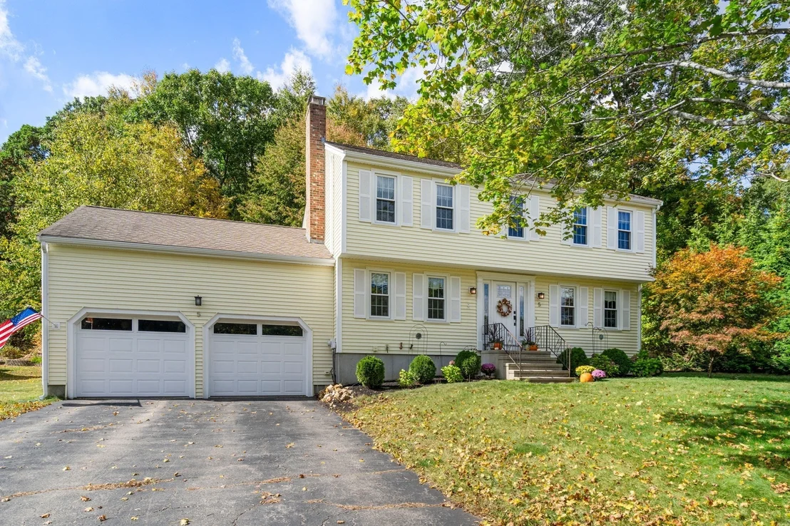 Photo of 5 Crockett Cir