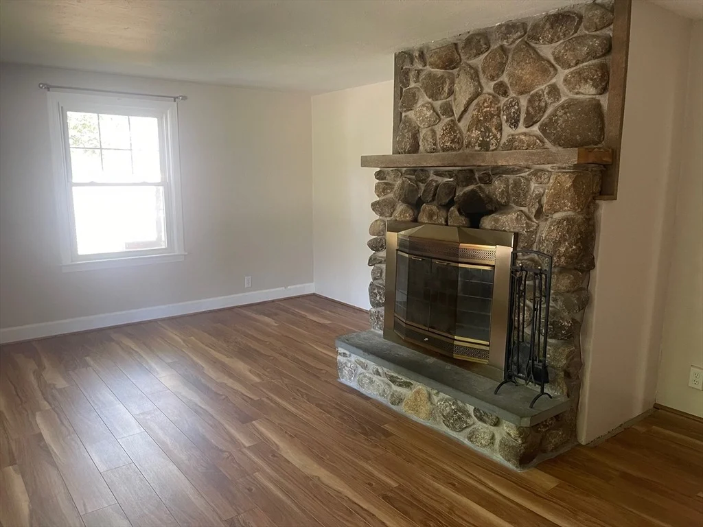 Photo of 20 Becky Ave