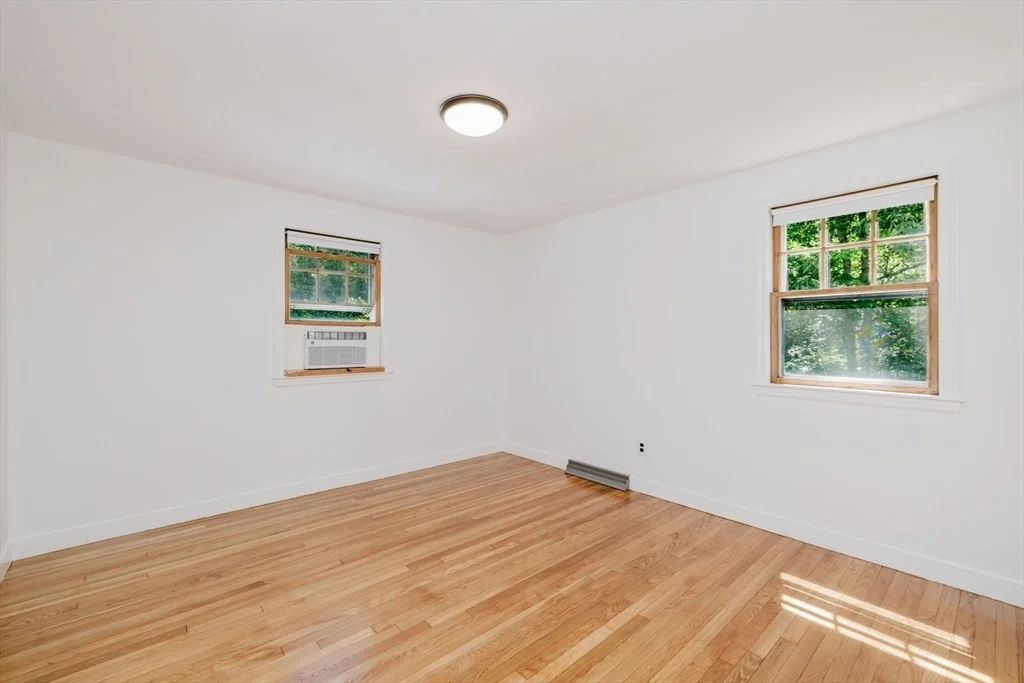 Photo of 27 Connie Dr