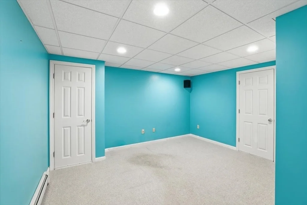 Photo of 32 Millfarm Dr