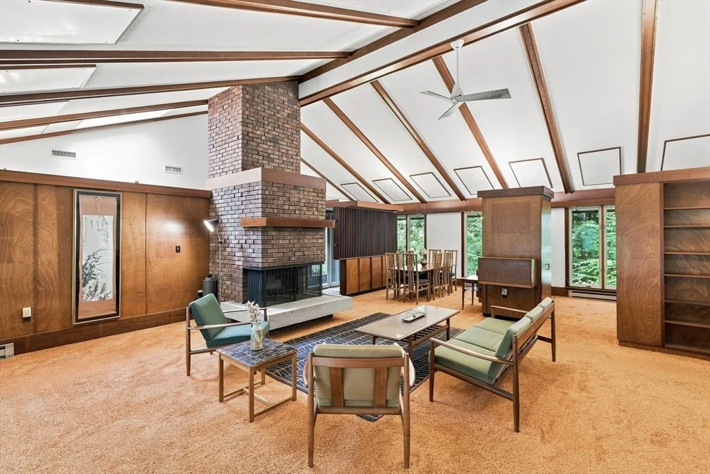 Photo of 8 Morgan Cir