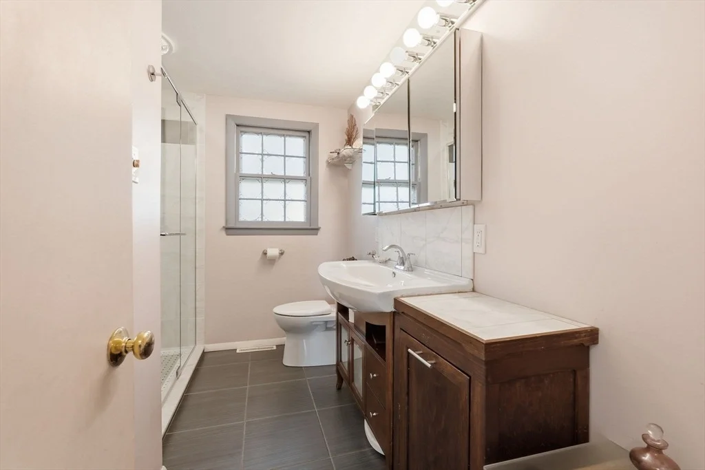 Photo of 10 Dana St