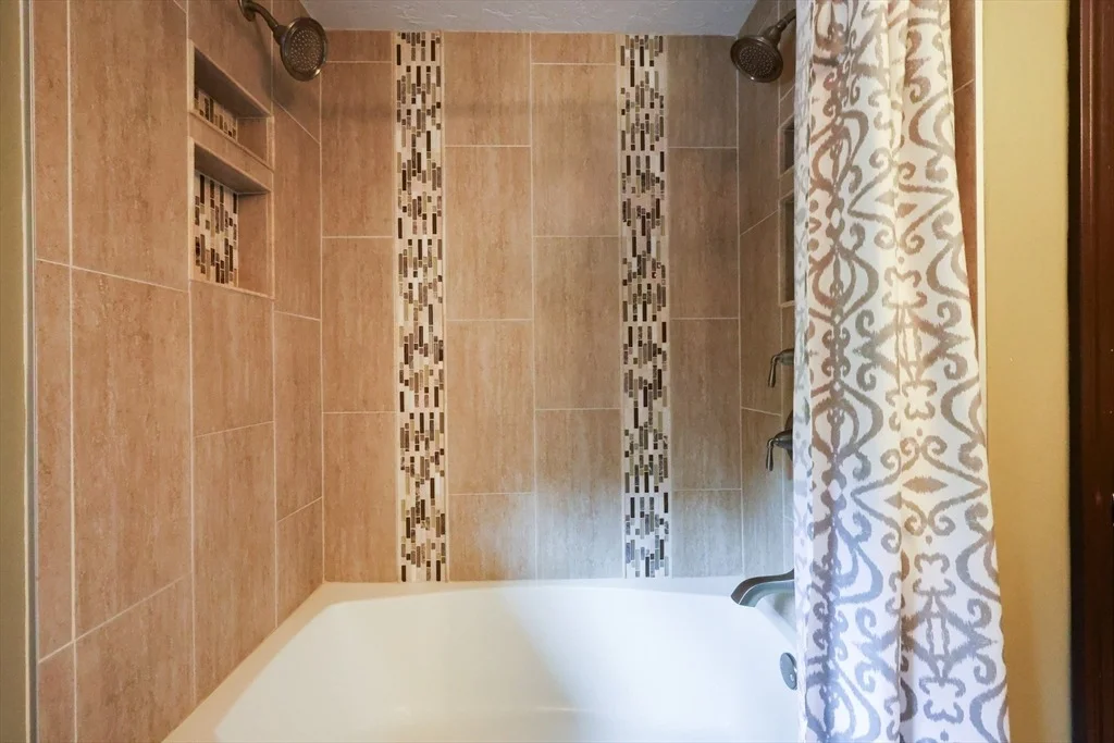 Photo of 7 Sara Dr
