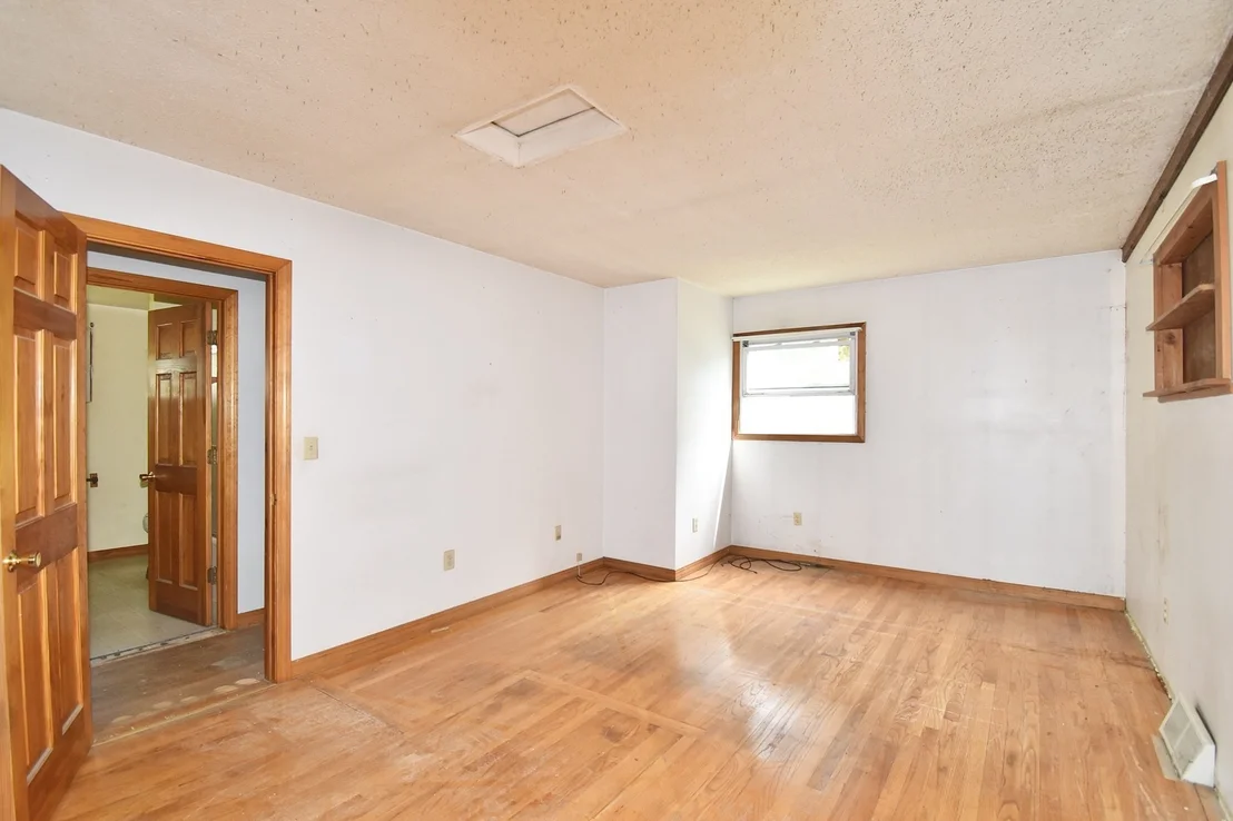 Photo of 58 Cabot St