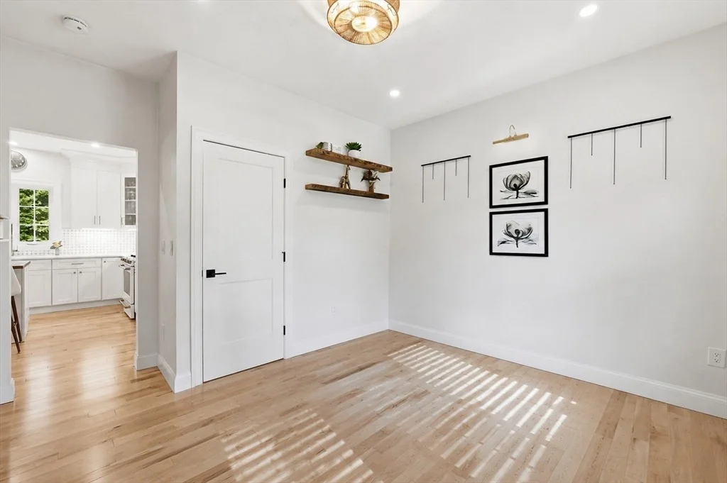 Photo of 83 Saint Louis Street