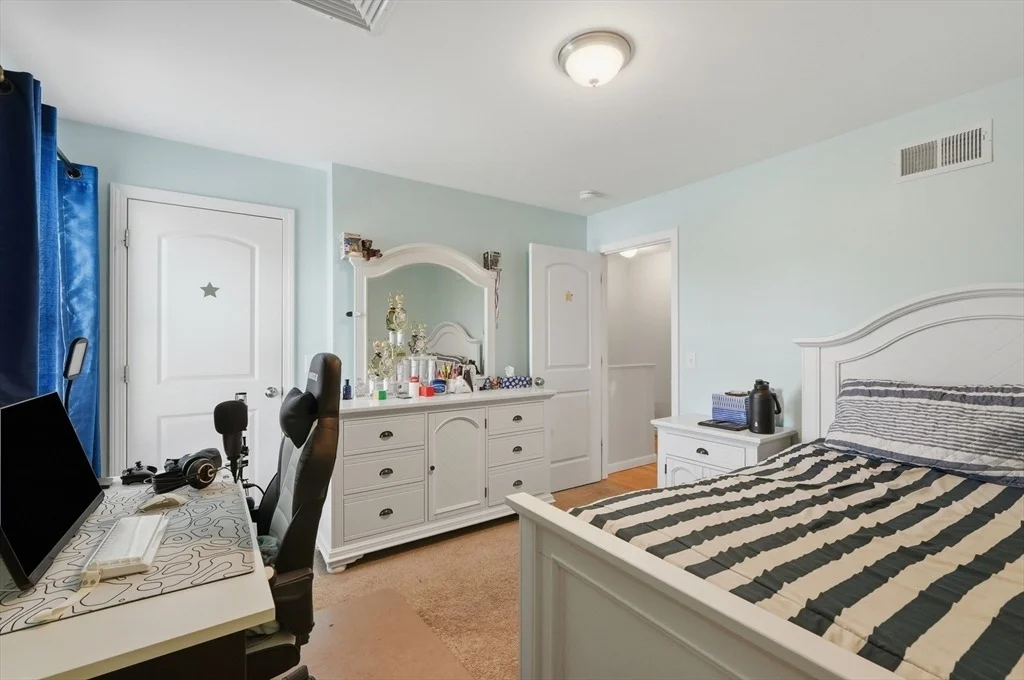 Photo of 414 Bay Street