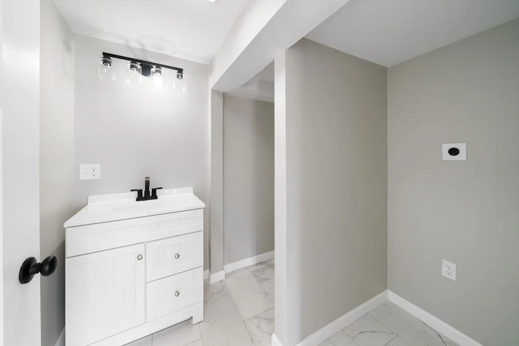Photo of 71 Akin St