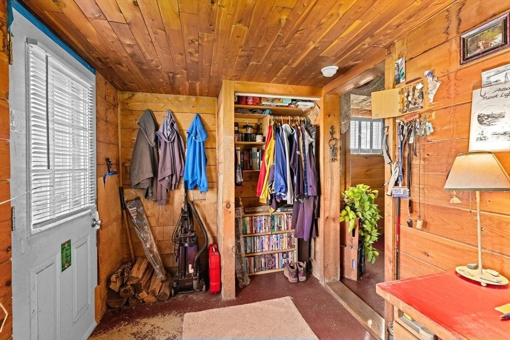 Photo of 151 Glades Rd