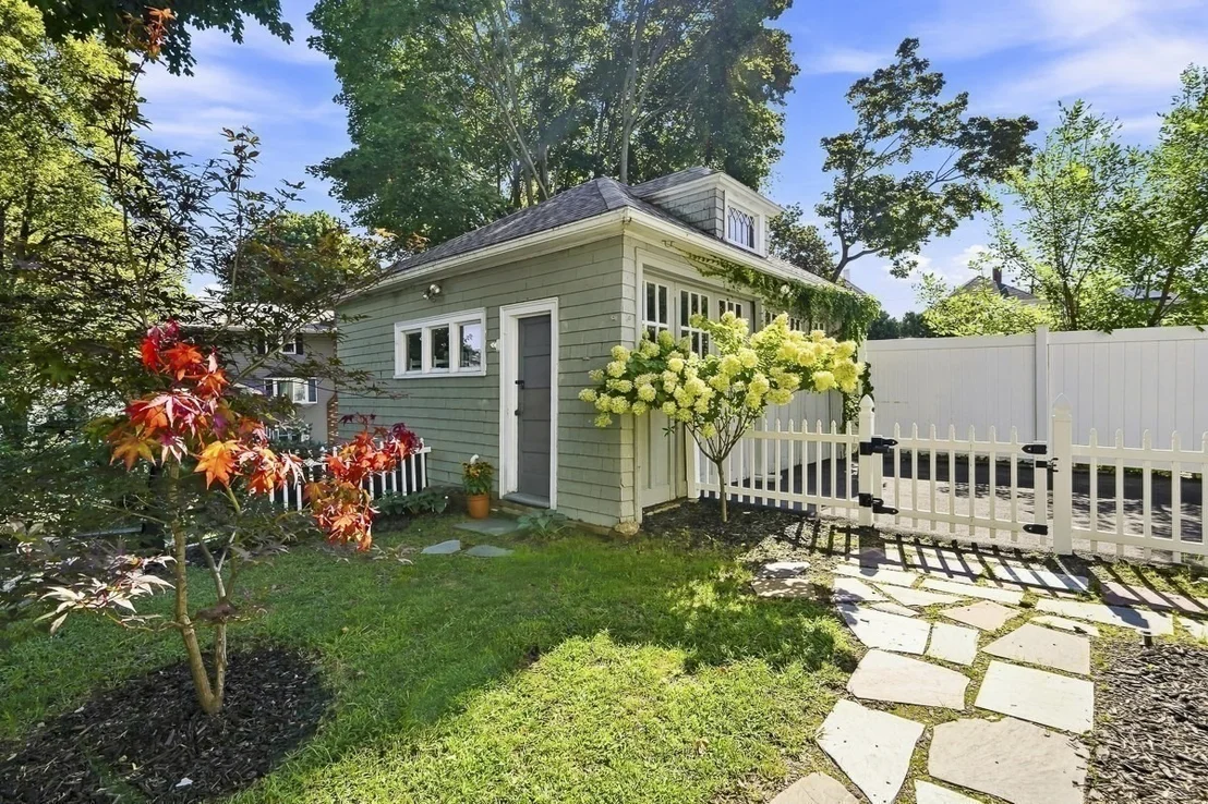 Photo of 23 Brooklawn Terrace