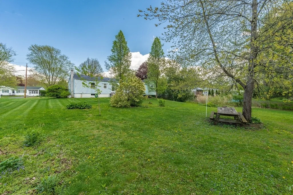Photo of 183 Brookside Cir